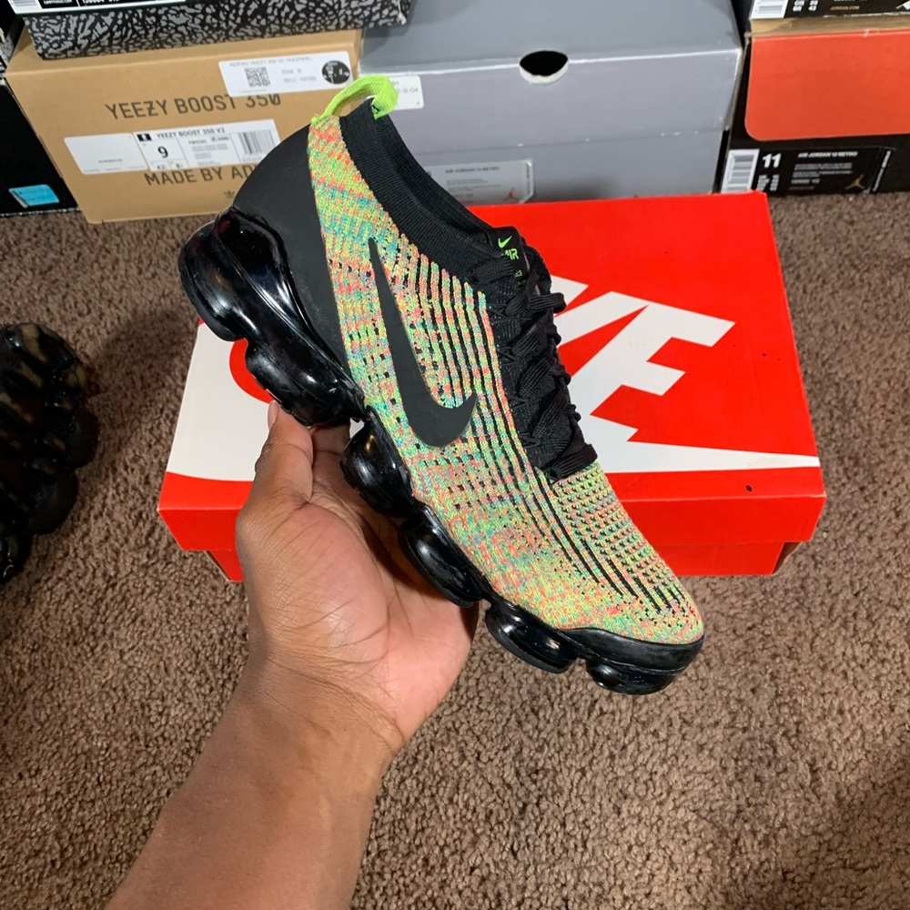 Size 10 Nike Air VaporMax FlyKnit 3 “Multi-Color”